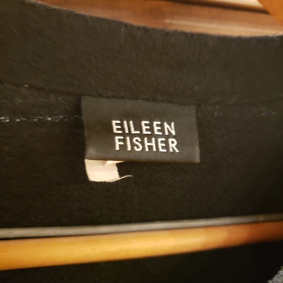 Like NEW Eileen Fisher Black 100% Wool Button Front V-neck Cardigan Medium - Picture 3 of 8